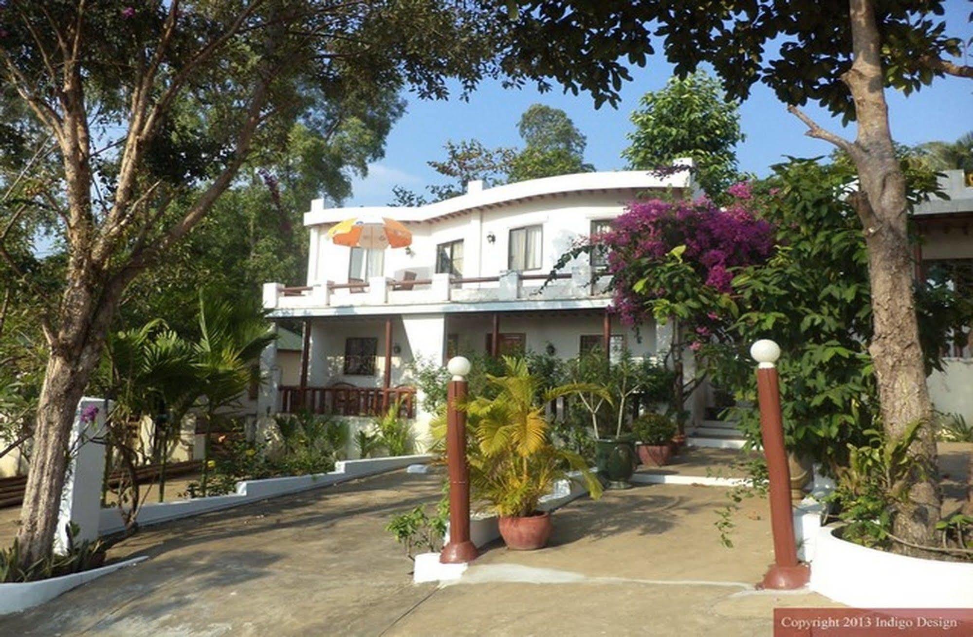 Malibu Bungalows Sihanoukville Ngoại thất bức ảnh